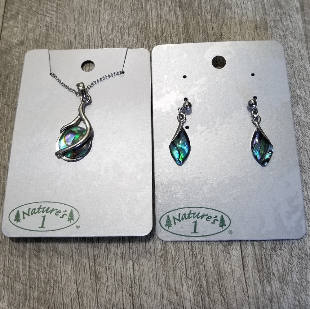 Mother of pearl jewelry set